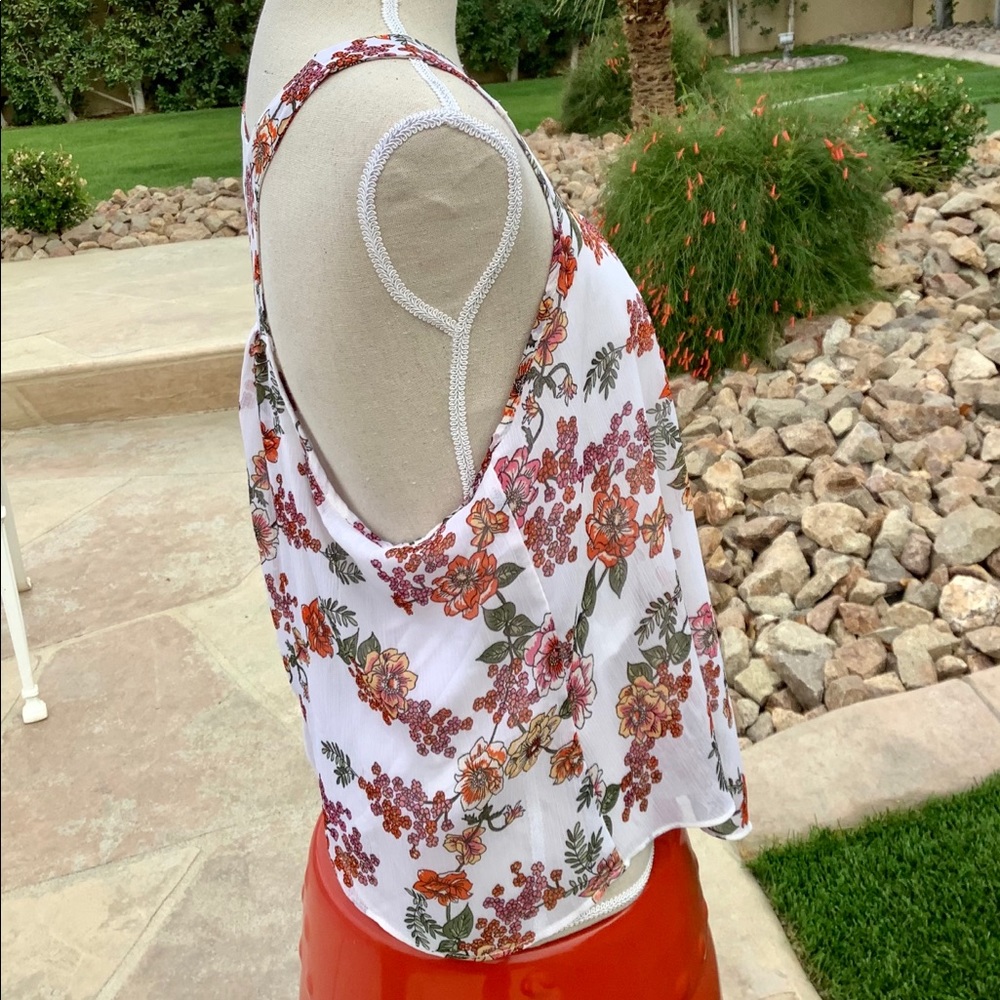 🔥Floral Racerback Tank - Picture 7 of 9
